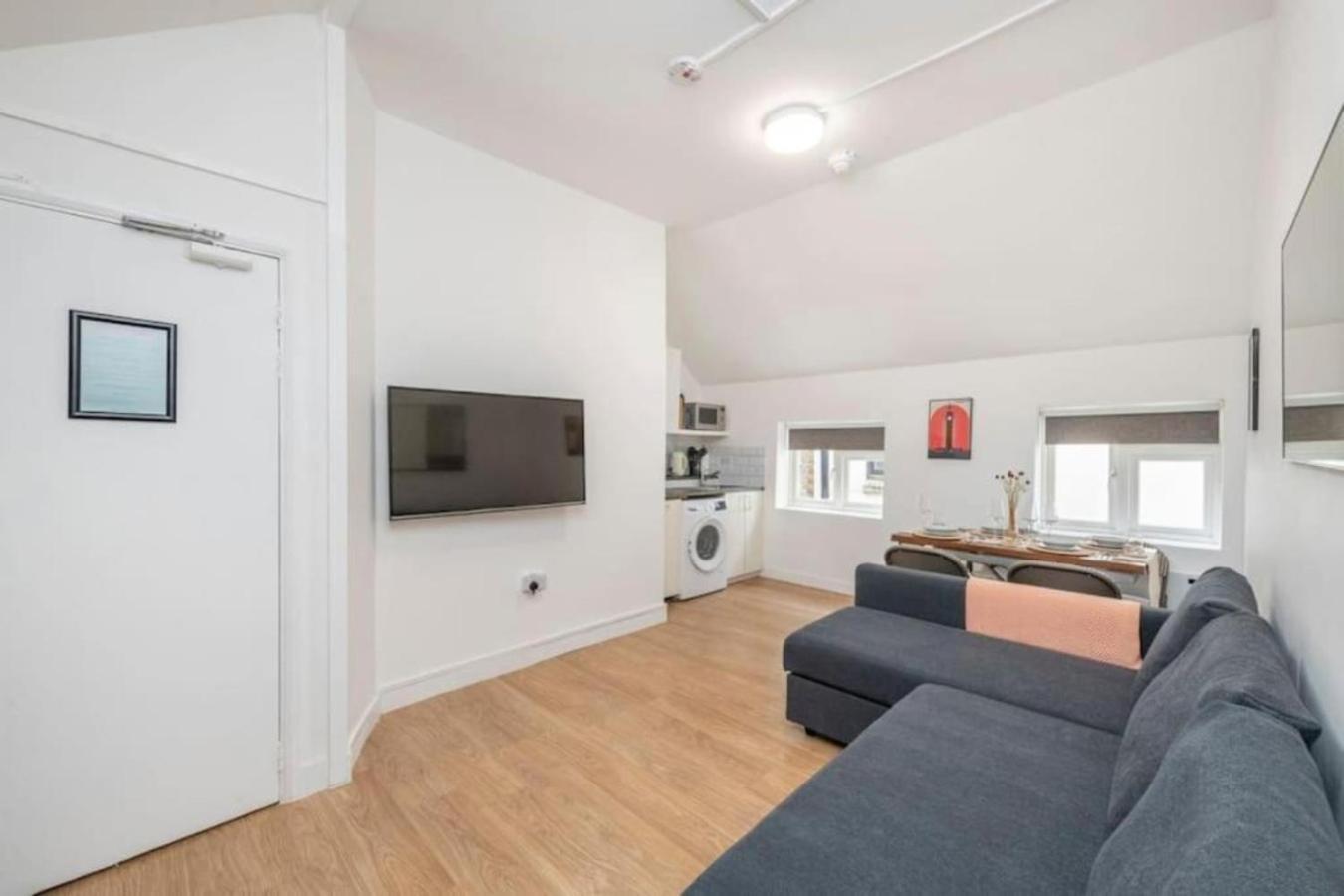Apartmán The Cutesy - Fitzrovia - By Frankie Says Londýn Exteriér fotografie